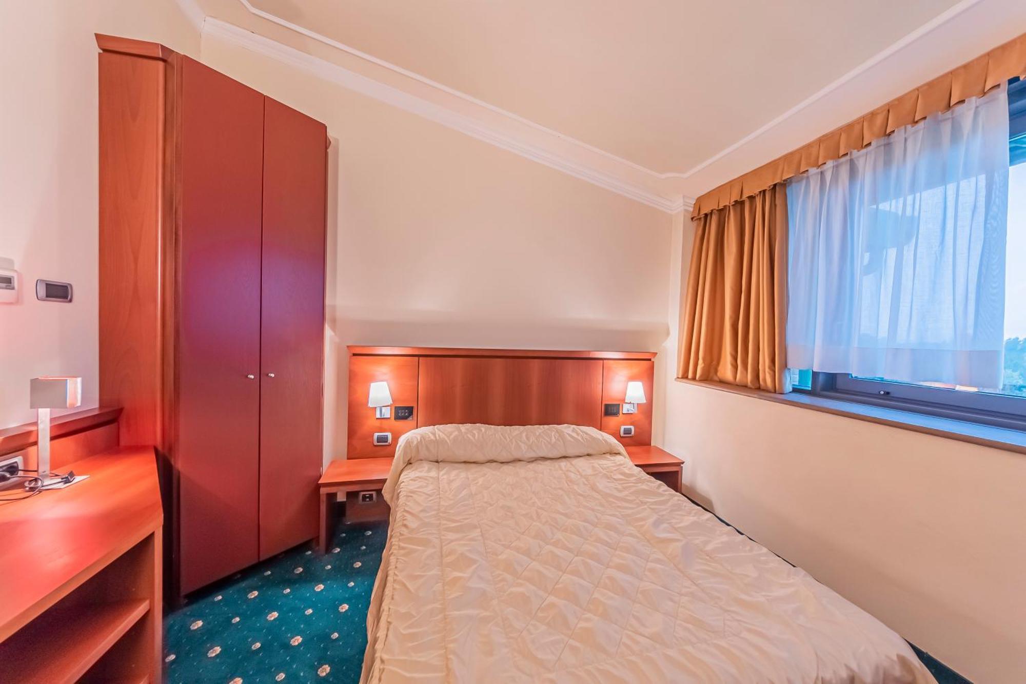 Dado Hotel International Parma Zewnętrze zdjęcie