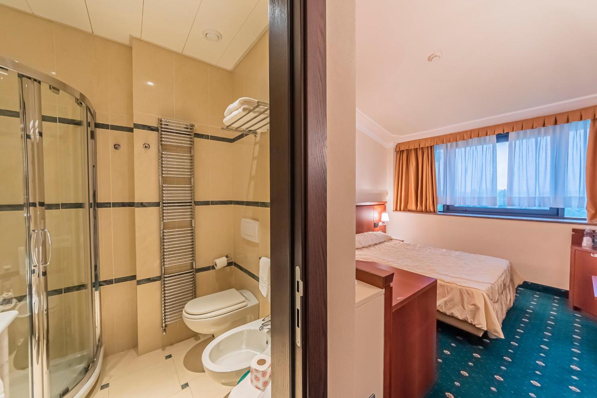 Dado Hotel International Parma Zewnętrze zdjęcie